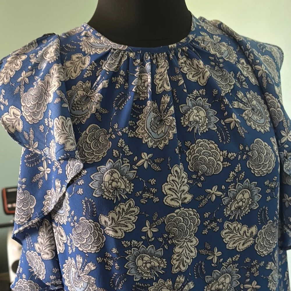 Vince Camuto Blue and White Ruffled Cap Sleeve Blouse - Picture 5 of 5